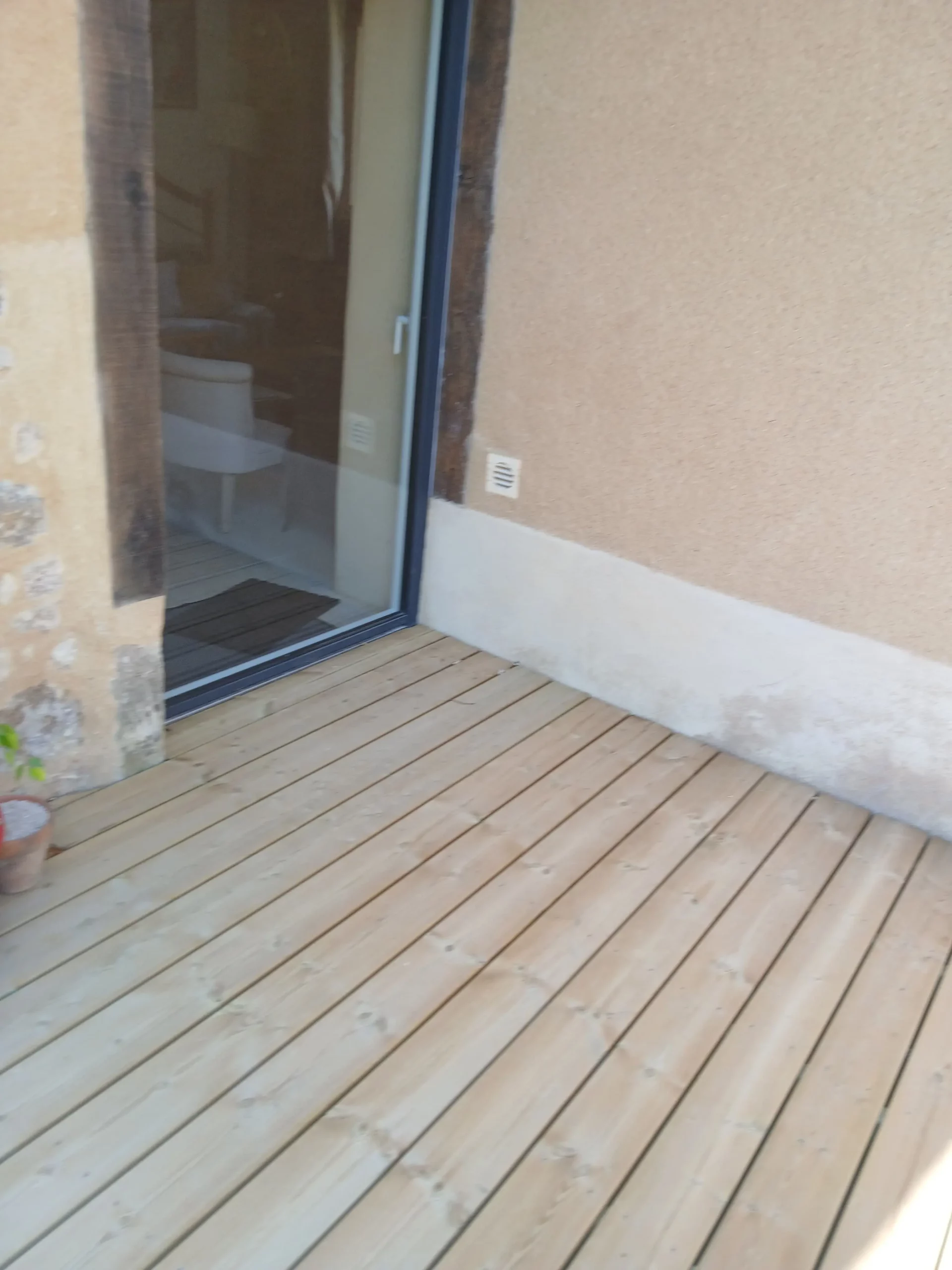 Accès possible par la terrasse